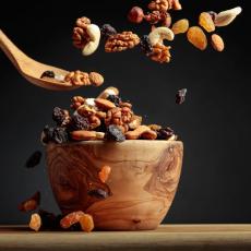 Орехи, сухофрукты